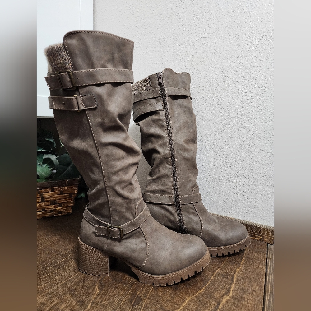 Jelly Pop Stylish Women's Tan Boots